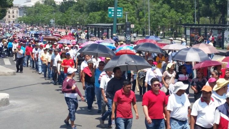 Si gobierno acepta negociar, no bloquearemos AICM: CNTE