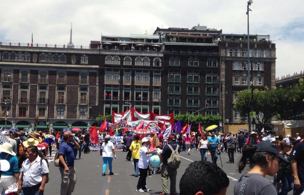 Mítines en el Zócalo por el Día del Trabajo - Captura-de-pantalla-2016-05-01-a-las-3.06.03-p.m.