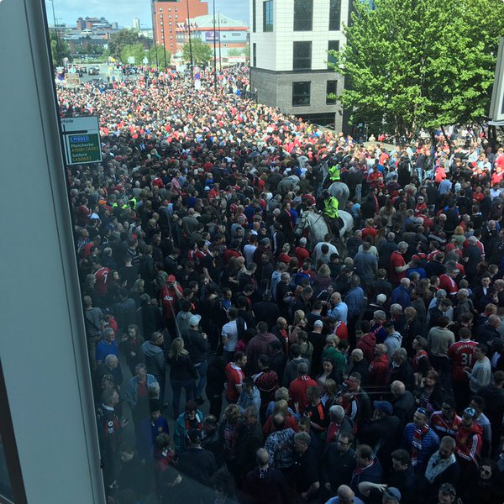 Suspenden juego del Manchester United por paquete sospechoso - Captura-de-pantalla-2016-05-15-a-las-9.45.36-a.m.