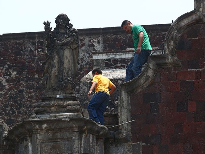 Hacen recorrido en la cornisa de la Catedral Metropolitana - Catedral-Metropolitana-cornisa-Héctor-López-Ramírez-Excelsior4
