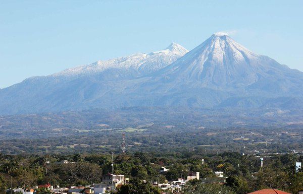 Encuentran a dos turistas holandeses extraviados en Nevado de Colima