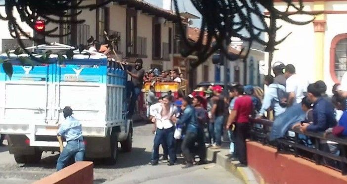 Instalan base policial en Chenalhó tras disturbios Instalan base policial en Chenalhó tras disturbios