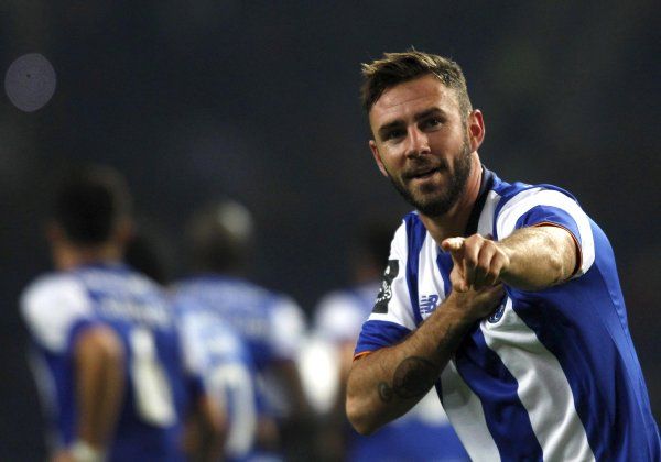 Miguel Layún seguirá en el Porto la próxima temporada