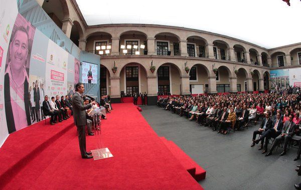 Contamos con 26 mil personas para suplir a profesores paristas: Nuño Mayer - CimTh_JU4AA5y-e