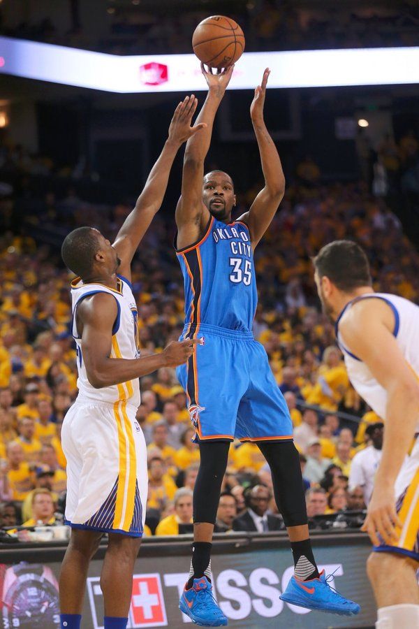 Thunder pega primero a Golden State en la final del Oeste - CioUh5PWkAAwa-B