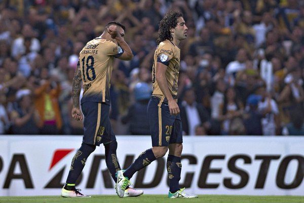 Decepción y adiós - CjRTL-WUUAA9_Ze