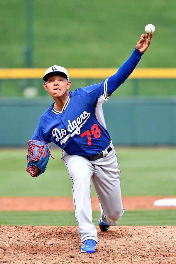 Mexicano de 19 años debutará en MLB - CjZLSEwVEAAhaFB