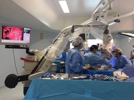 Doctores mexicanos realizan el primer trasplante de brazo completo Doctores mexicanos realizan el primer trasplante de brazo completo