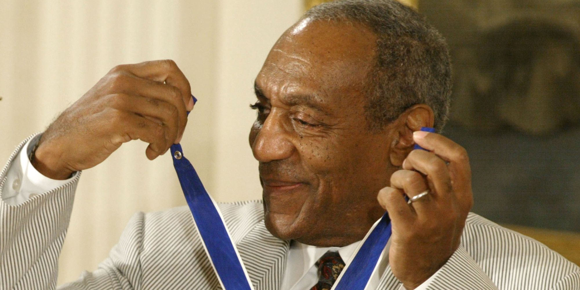 Nueva demanda contra Bill Cosby por abuso sexual involucra a Hugh Hefner - Cosby-Huffington-Post-