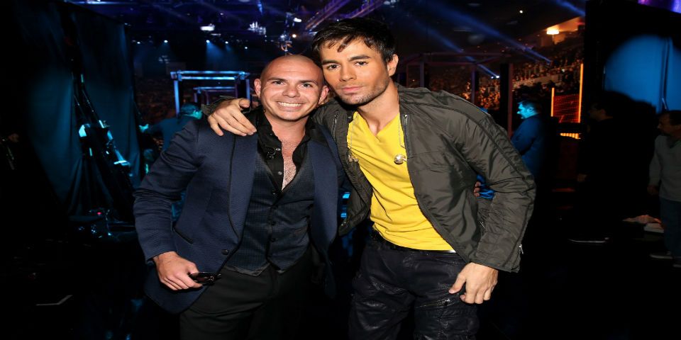 Pitbull y Enrique Iglesias lanzan canción “Messin’ around”