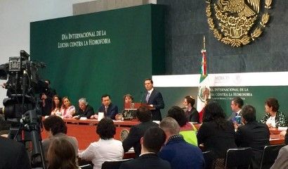 EPN envía iniciativa para aprobar matrimonio igualitario
