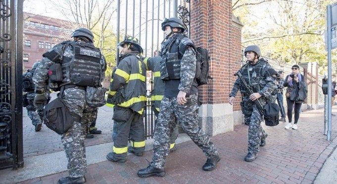 Evacuan la Universidad de Harvard por amenaza de bomba - Harvard-desalojo-Internet