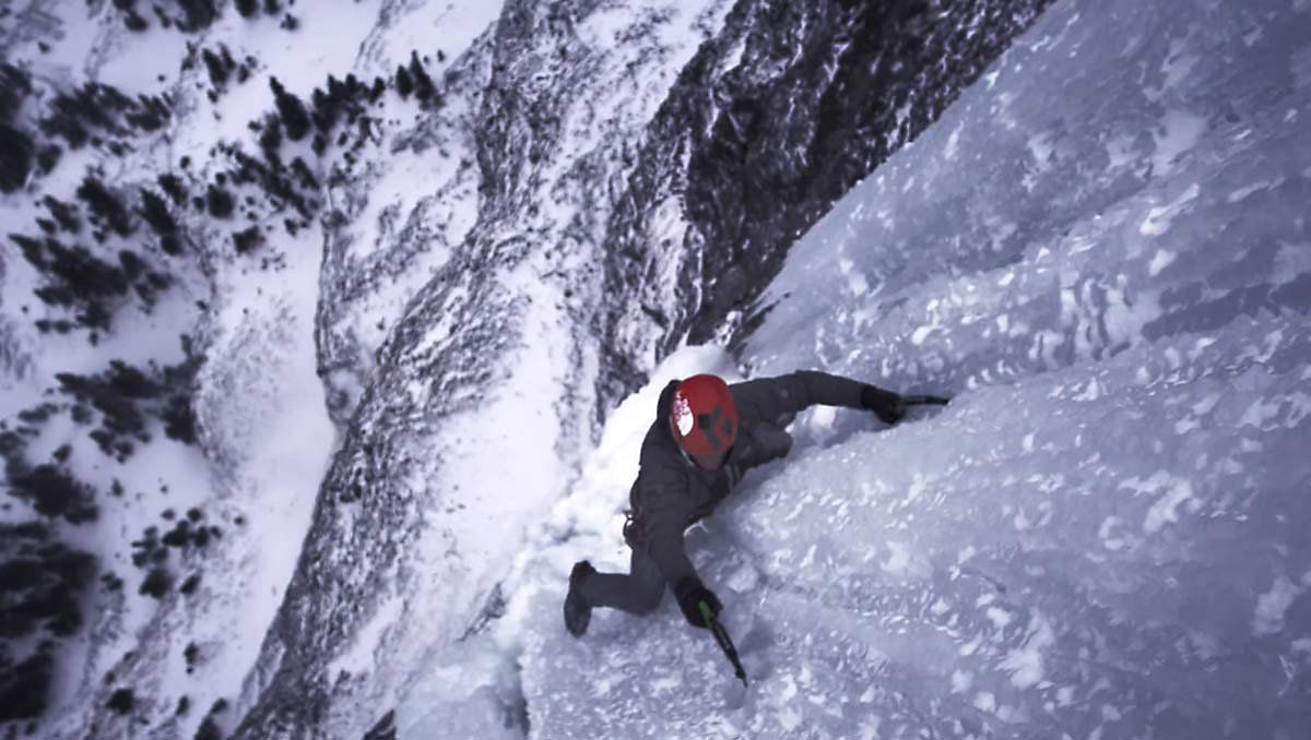 Encuentran a dos alpinistas encapsulados en glaciar después de 16 años - Himalaya-Conrad-The-North-Face