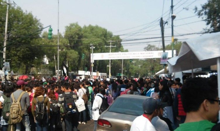 Estudiantes del IPN proponen cita con Nuño en Zacatenco
