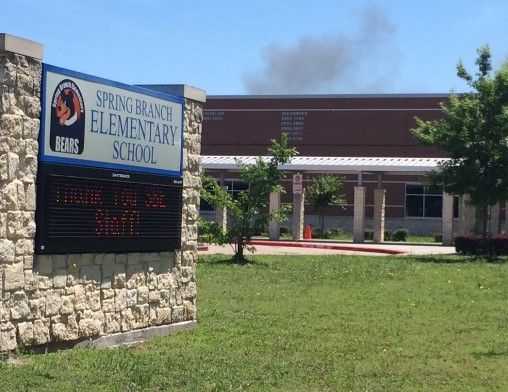 Se incendia bodega al occidente de Houston - Incendio-Houston-escuela-primaria-Rogerdfranco