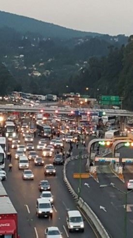 CNTE desbloquea la Autopista México-Toluca - La-Venta-Toluca-PoliciaFedMx