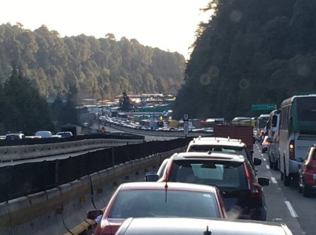 CNTE desbloquea la Autopista México-Toluca