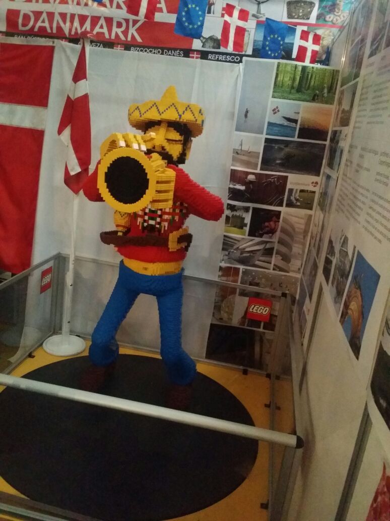 Diez cosas gratuitas para disfrutar en la Feria de las Culturas 2016 - Lego-Dinamarca