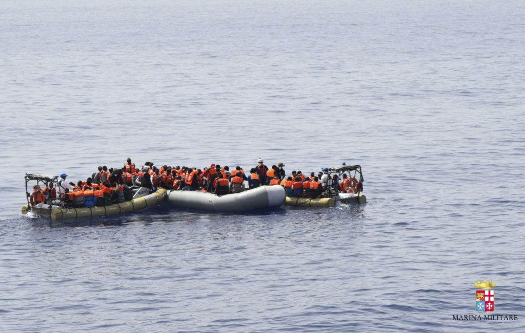 Nace un bebé en un barco de rescate de migrantes - MEDITERRÁNEO-Marina-Militare-1024x651
