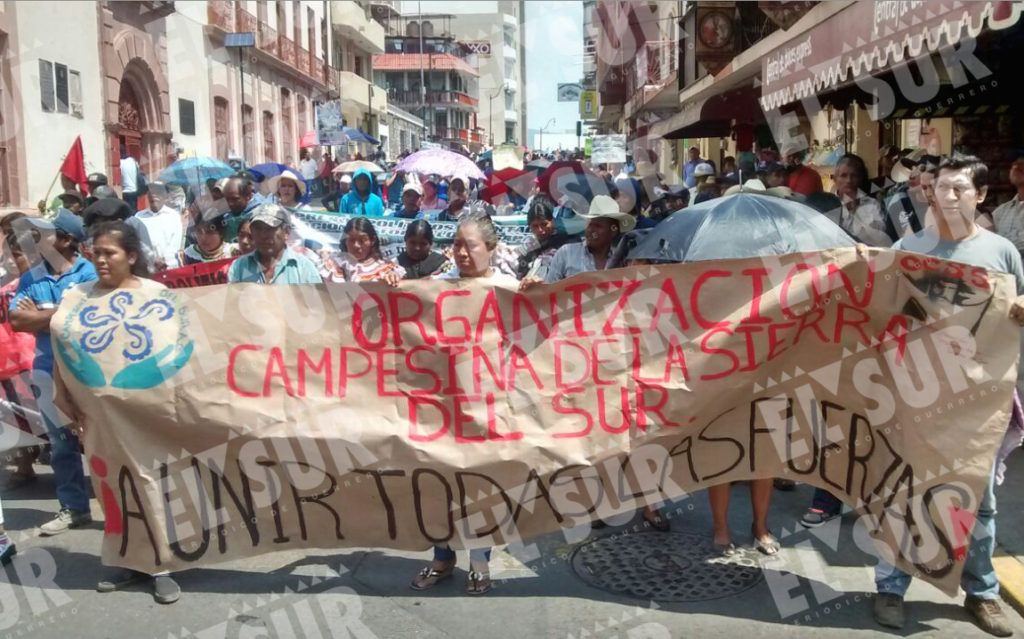 Maestros marchan y vandalizan oficinas de la secretaría de educación estatal - Marcha-Foto-Lenin-Ocampo-1024x639