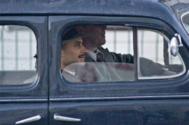 Gael García actúa en "Neruda", largometraje que competirá en el Festival de Cannes - Neruda-Internet-