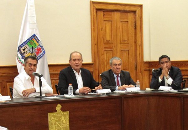 ‘El Bronco’ evade hablar sobre violencia en Nuevo León