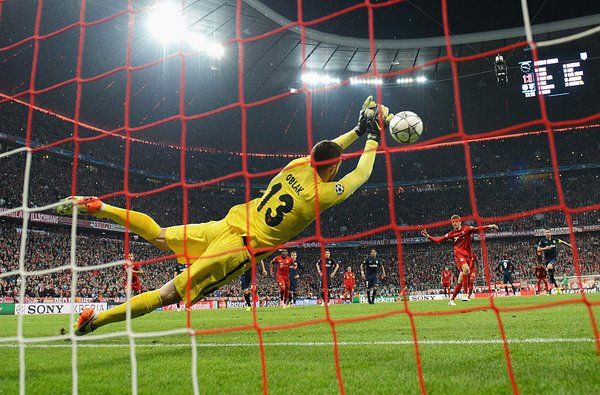 Atlético elimina al Bayern y regresa a la final de la Champions - Oblak