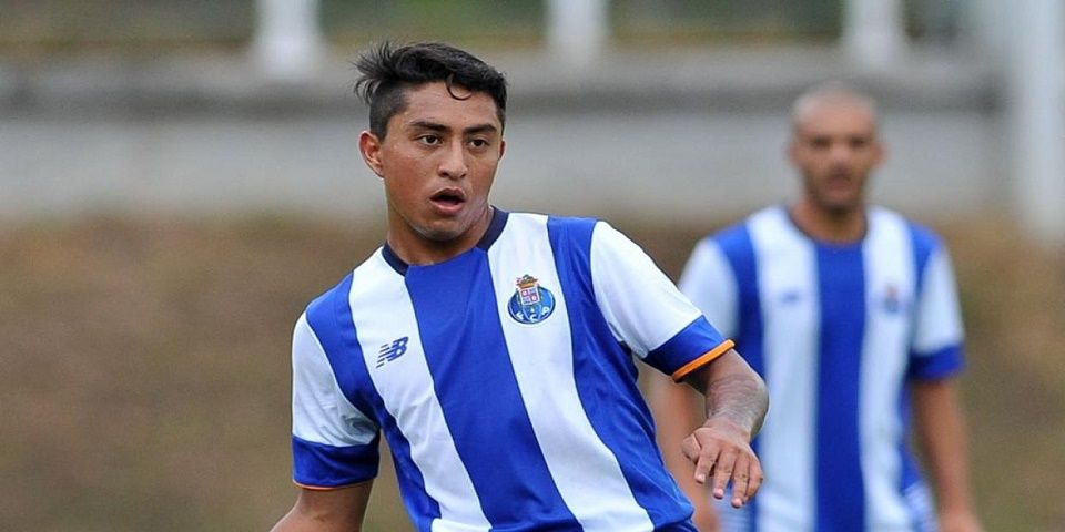 Porto amplía contrato de Omar Govea hasta 2020