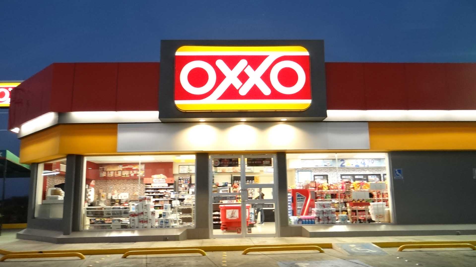 Tiendas Oxxo podrían emitir actas de nacimiento y matrimonio