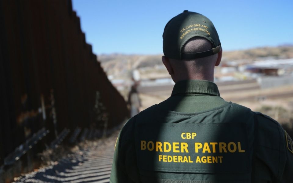 Policía Fronteriza detiene a adolescente mexicano en Arizona