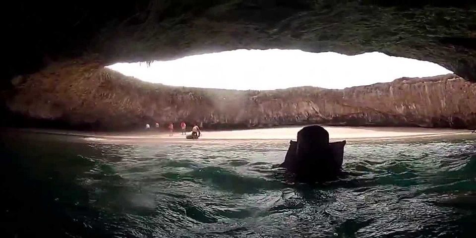 Cierre de la Playa del Amor en Islas Marietas será temporal Cierre de la Playa del Amor en Islas Marietas será temporal