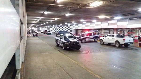 Asaltan joyería en centro comercial de Cancún