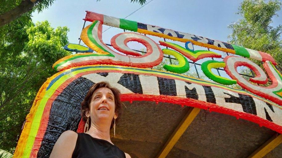 Embajadora de EE.UU. se pasea por la Ciudad de México Embajadora de EE.UU. se pasea por la Ciudad de México