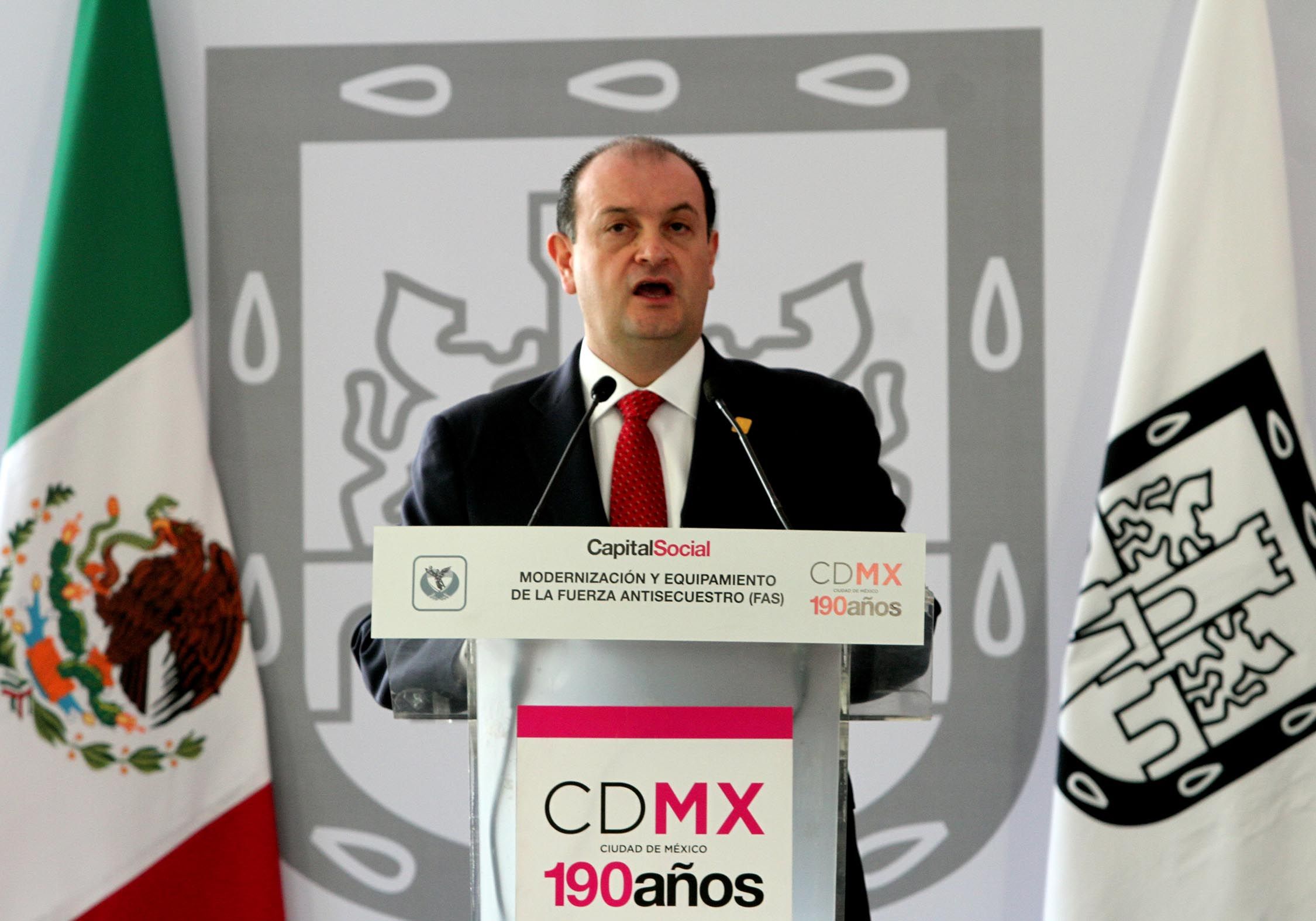 Solicitan a Interpol ficha azul de presunto pederasta