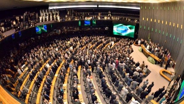 Aprueba comisión del Senado juicio político contra Rousseff - Senado-BRasil