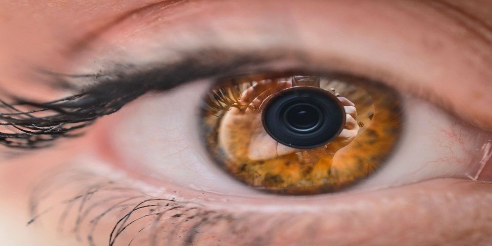 Sony patenta lentes de contacto para tomar fotos