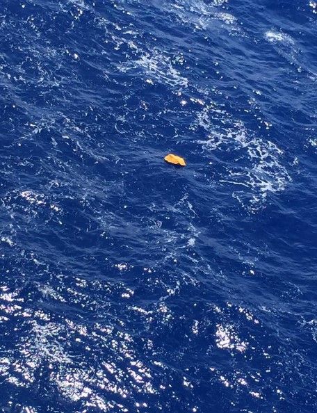 Encuentran restos del avión de EgyptAir - Tarek-Wahba-fotos2