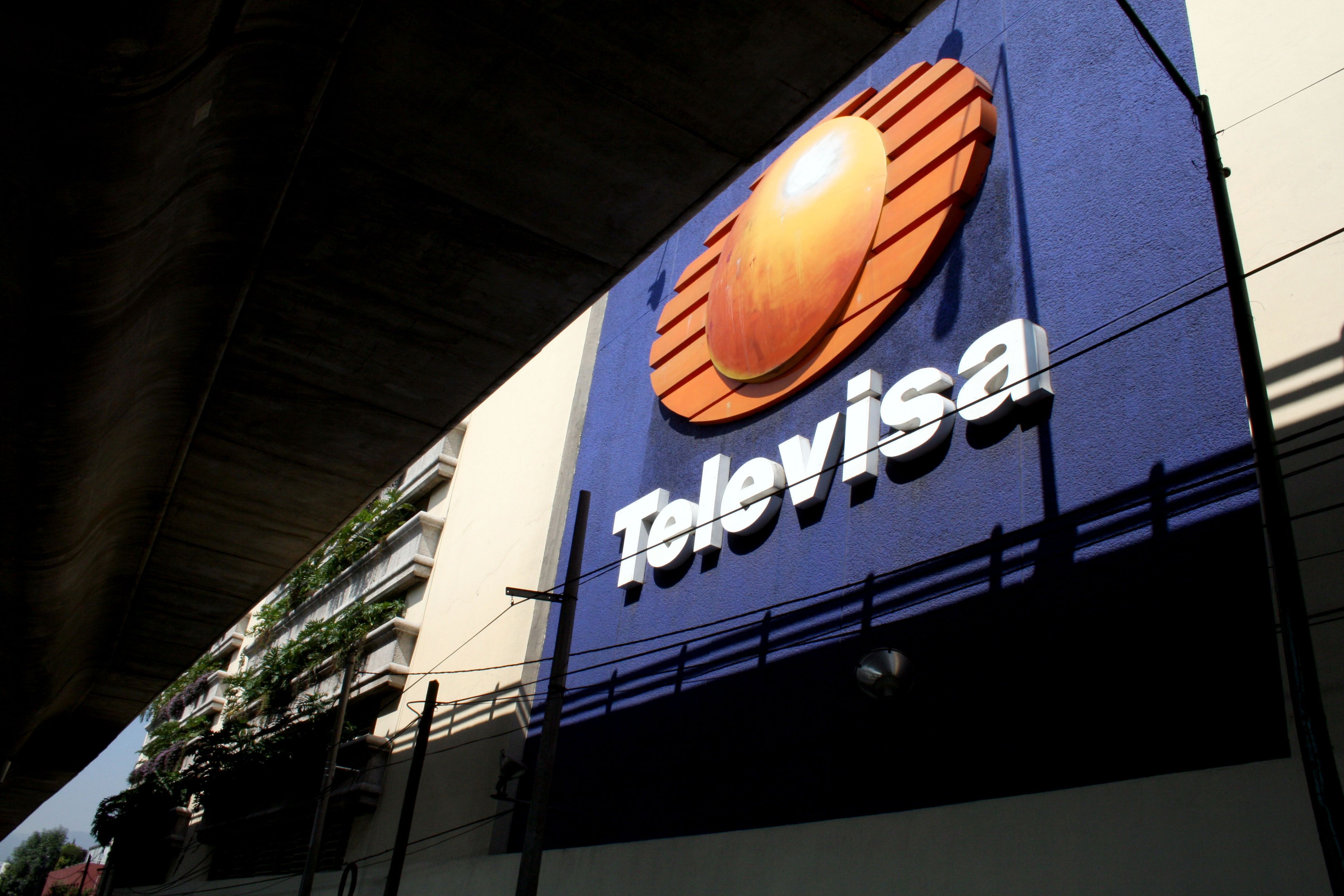 Denunciará Televisa a Reforma y Proceso por información “burda y falsa”