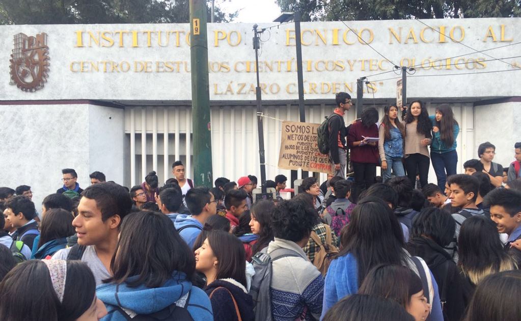 Once de 20 planteles del IPN siguen en paro