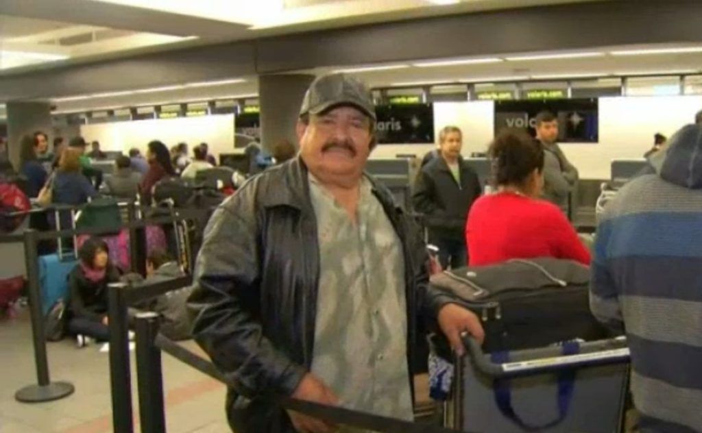 Fallas de Volaris dejan varados a cientos de pasajeros - Volaris-LAX-retrasos-NBC4-1024x632
