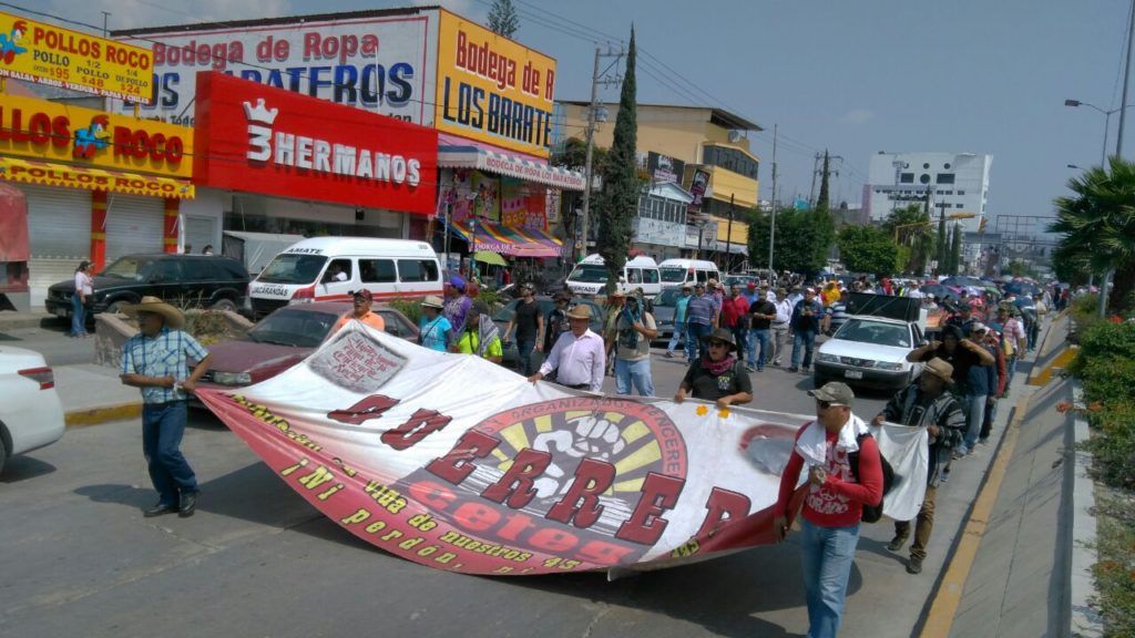 Maestros vuelven a bloquear la Autopista del Sol - a5db9f6c-52a4-4798-b617-c52d6fd4b951-1024x576