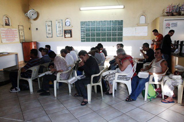 Rescatan a 650 internos de cinco albergues en Jalisco - albergues-jalisco-4