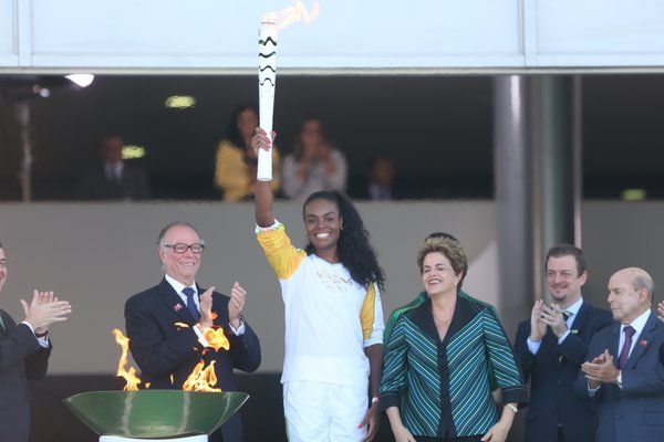 Llega la antorcha olímpica a Brasil - antorcha-olimpica-1