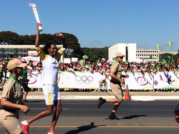 Llega la antorcha olímpica a Brasil - antorcha-olimpica-2