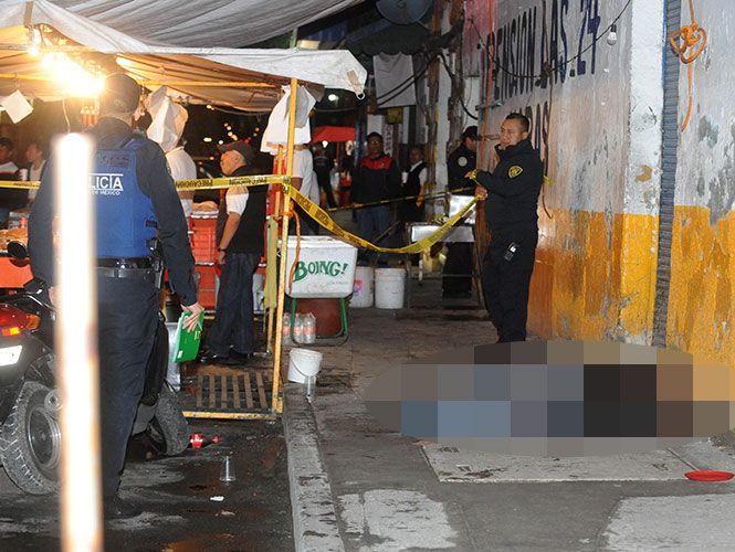 Asesinan a hombre mientras cenaba en el centro de la Ciudad de México