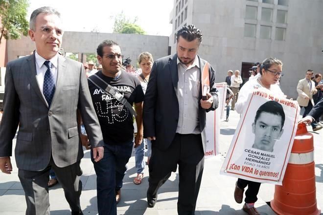 SRE acepta comisión de seguimiento para caso de Ayotzinapa - ayotzinapa-Paola-