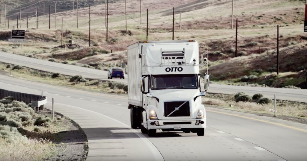 Startup desarrolla tráileres con piloto automático