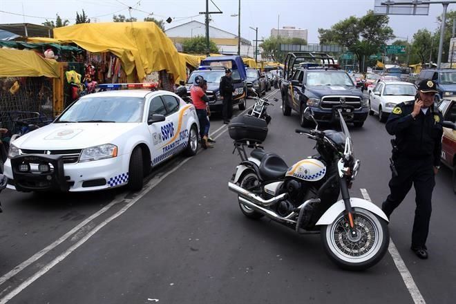 Conductor se fuga de policías y desata persecución - camión-persecución-2
