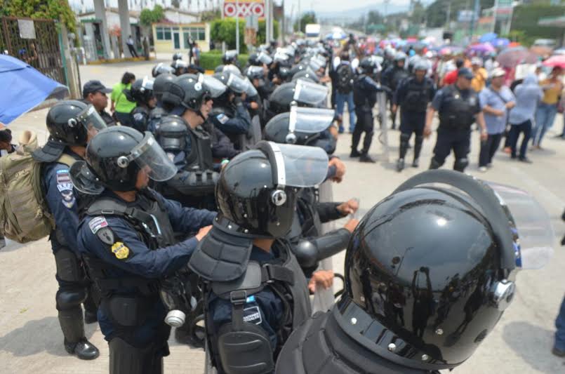 Liberan maestros la Autopista del Sol - ceteg-autopista-sol-16may-quadratin4
