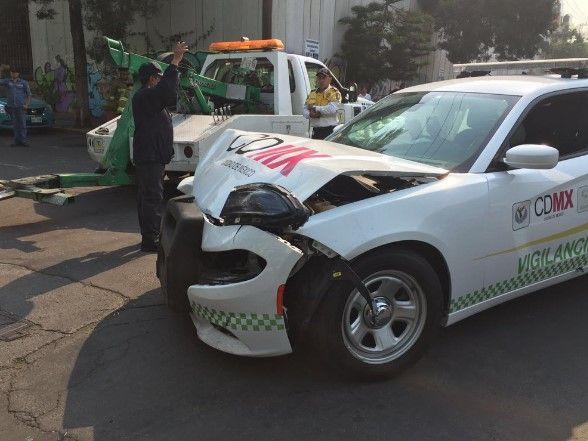 Choca patrulla de la SEDEMA contra un taxi y deja tres lesionados - choque-patulla-ambiental-taxi-CarlosTejedaA